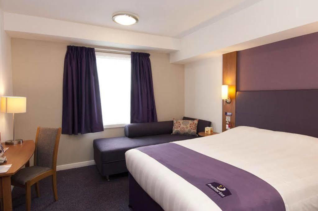 Premier Inn South Mimms/Potters Bar מראה חיצוני תמונה