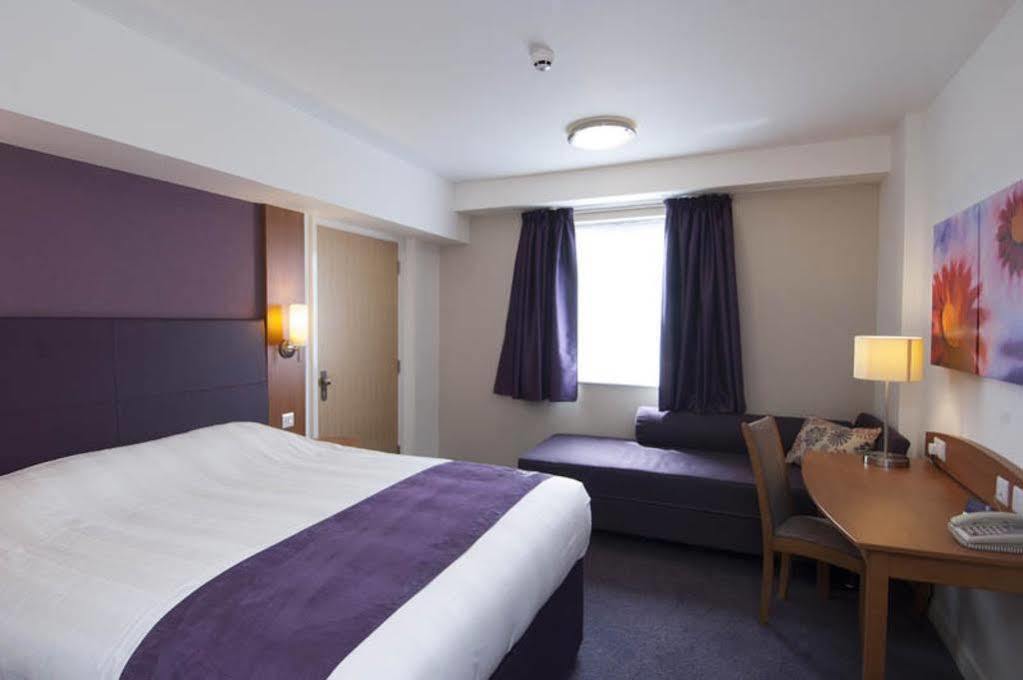 Premier Inn South Mimms/Potters Bar מראה חיצוני תמונה