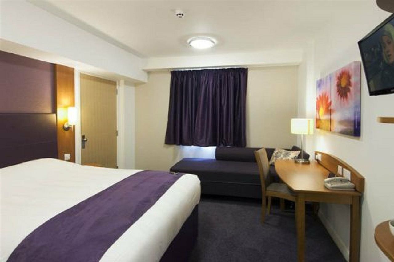 Premier Inn South Mimms/Potters Bar מראה חיצוני תמונה